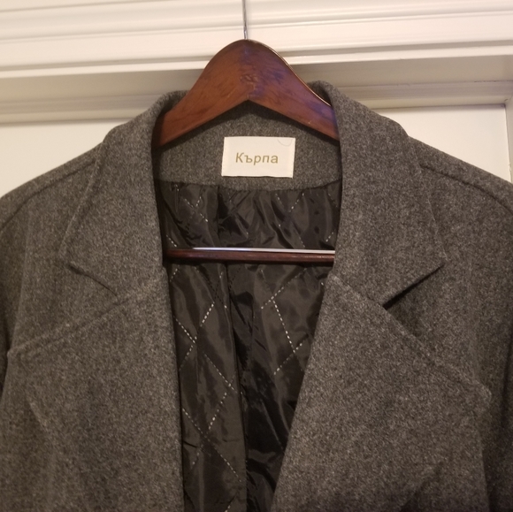 Light Weight Coat - Picture 2 of 4